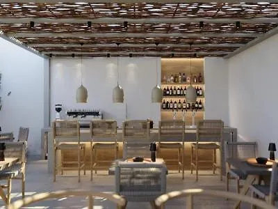 黄金米洛斯海滩酒店 酒店 4*