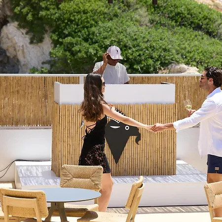 ホテル Golden Milos ηouse By Domotel Provatas