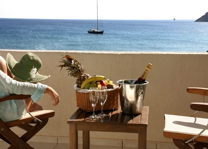 Golden Milos ηouse By Domotel