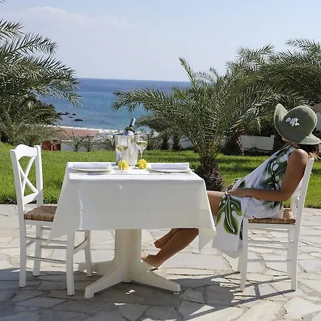 Golden Milos Hotel 4*