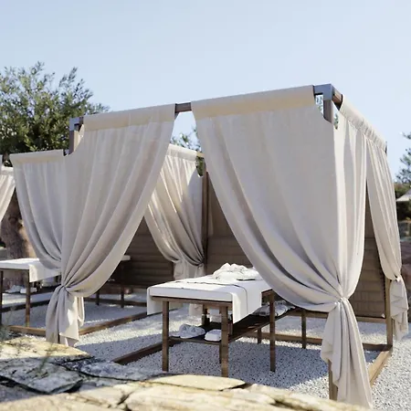Hotel Golden Milos