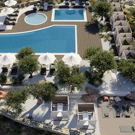 Golden Milos Hotel 4*
