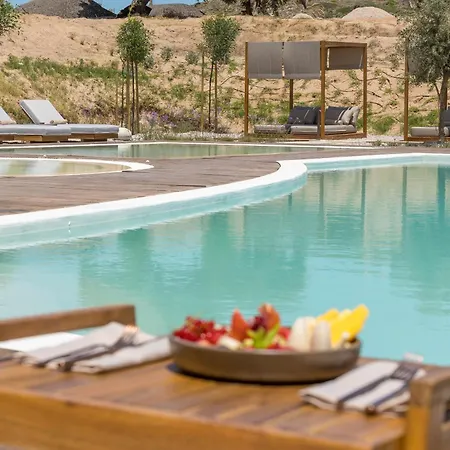Golden Milos Hotel