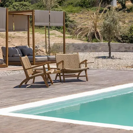 Golden Milos Hotel