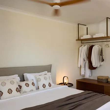 Golden Milos ηouse By Domotel