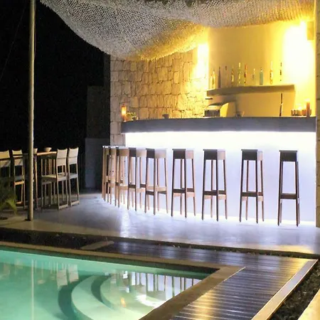 Golden Milos Hotel 4*